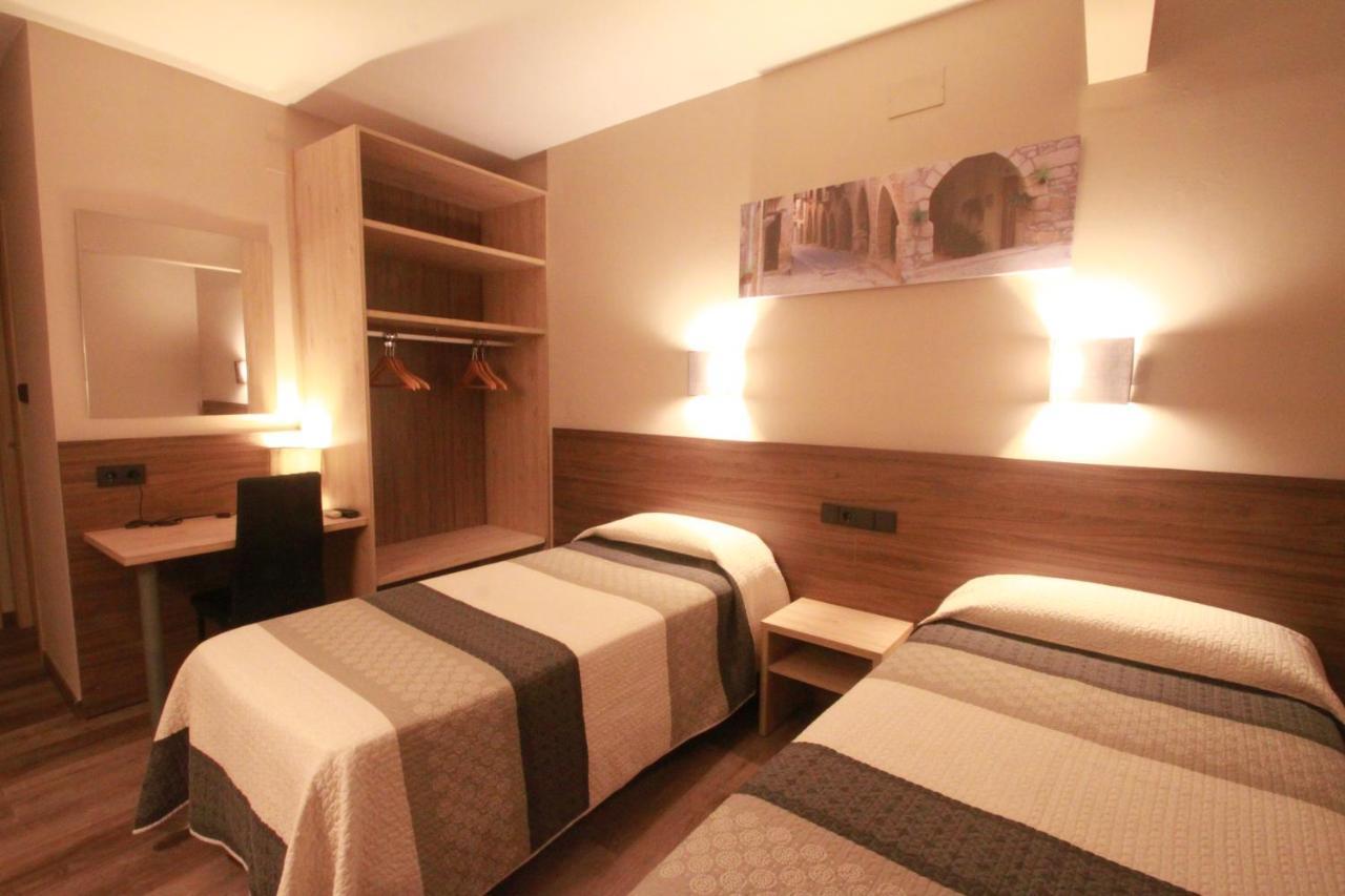 Hotel, H De L'Anton Batea Zewnętrze zdjęcie