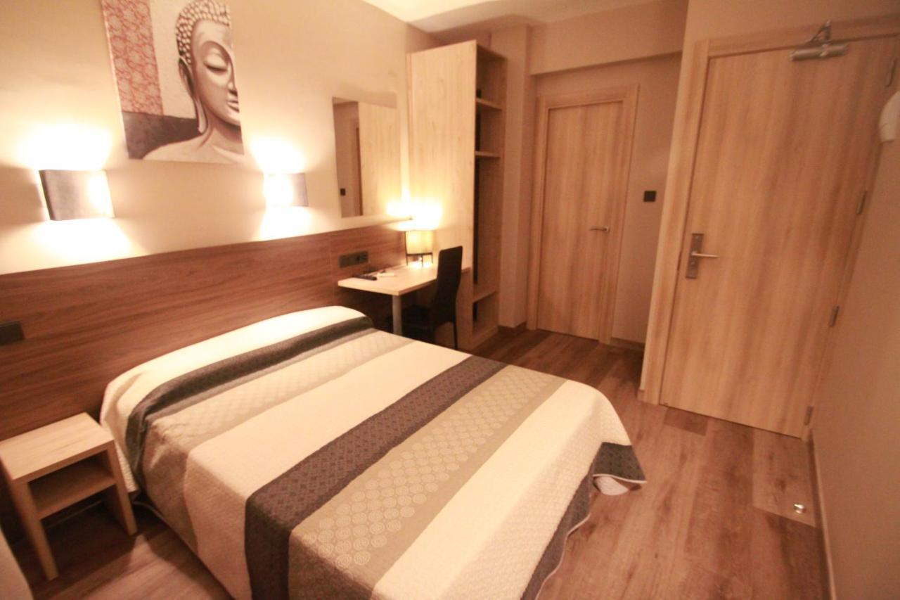 Hotel, H De L'Anton Batea Zewnętrze zdjęcie